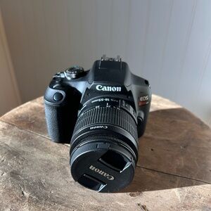 EOS Rebel T7 EF-S 18-55mm IS II Kit